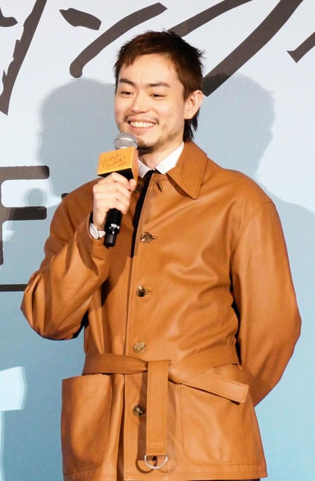 　映画「サンセット・サンライズ」完成披露試写会に登壇し、笑顔を見せる菅田将暉