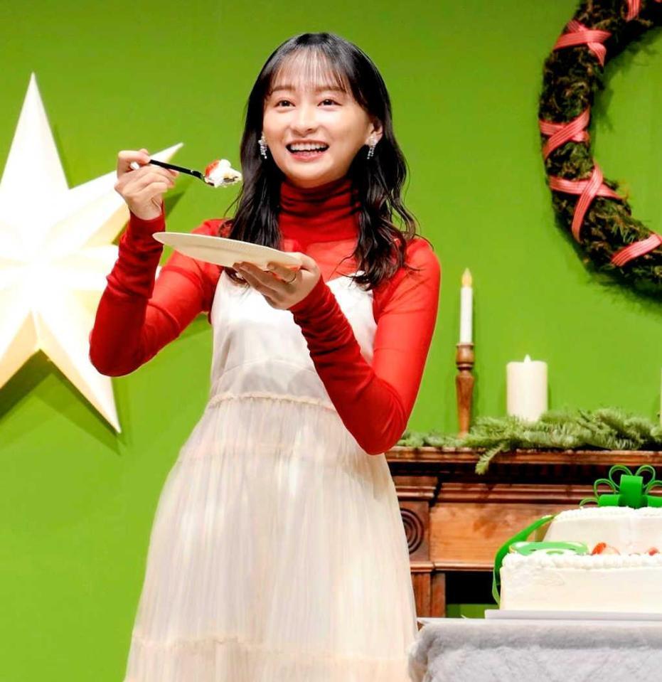 　新ＣＭ発表会に出席した影山優佳