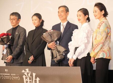 　イベントに出席した（左から）吉田大八監督、瀧内公美、長塚京三、河合優実、黒沢あすか