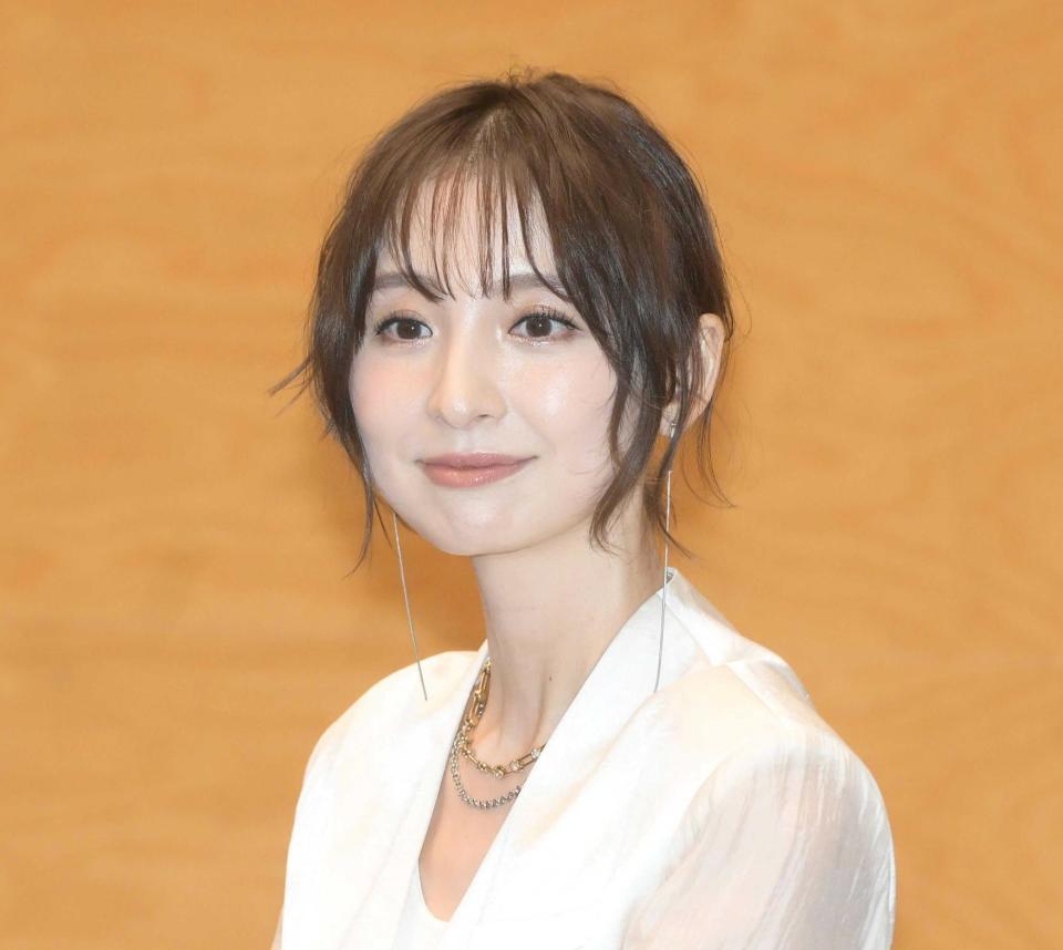 篠田 麻里子 事務 所