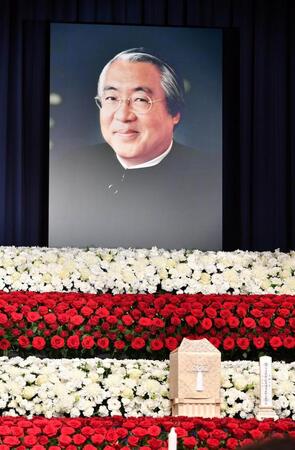 　服部幸應氏遺影（撮影・持木克友）