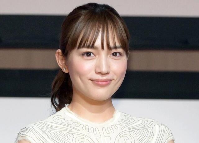 女優顔 すごっ！川口春奈 母役の人気女優とのツーショが激似だった！「彫りが深い顔同士」「本当の親子」１９歳差「姉妹？」/芸能/デイリースポーツ online