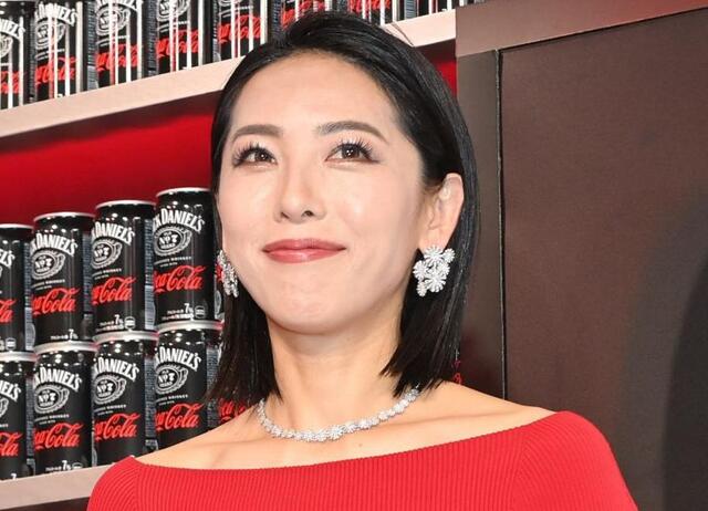 憧れ夫婦すぎる！矢沢心＆魔裟斗 超ゴージャス装いでショーへ シャネル