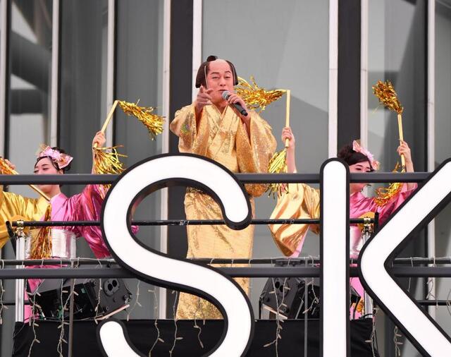 松平健 東京スカイツリーでサプライズ歌唱にJK大絶叫「キャー