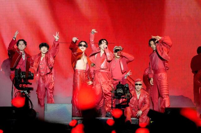 に*ち様 jsb 三代目 ジャージセットアップ 上下 レッド 赤 に*ち様 jsb 三代目 ジャージセットアップ 上下 レッド 赤