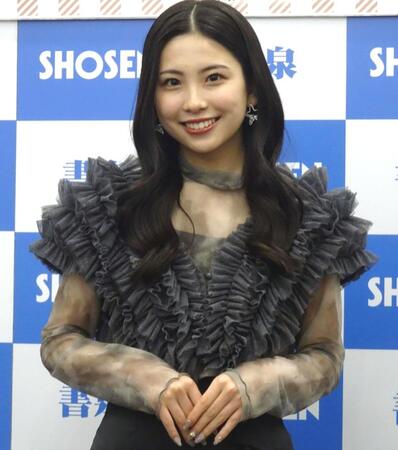 　２ｎｄ写真集「ｎａｔｕｒａｌ－ｌｙ」を２４日に発売するモーニング娘。’２４の櫻井梨央