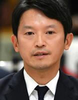 　兵庫県議会の百条委員会で最終尋問に応じる斎藤元彦知事（代表撮影）