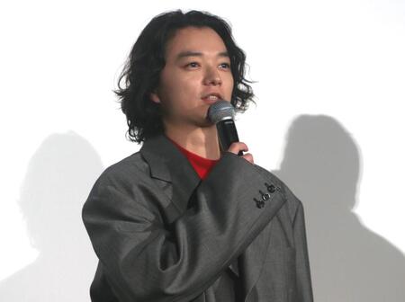 　イベントに出席した染谷将太