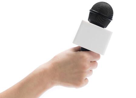 人気美人キャスターがチャイナ服姿で「新鮮」衝撃変身