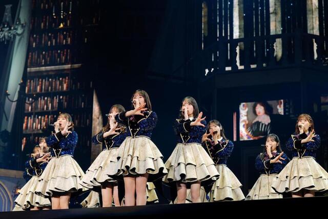 日向坂46東京ドーム公演にオードリー・若林が自転車で“乱入” 春日と