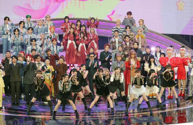ME：Iで紅白開幕 モノトーン衣装のフレッシュ感が半端ない デビュー