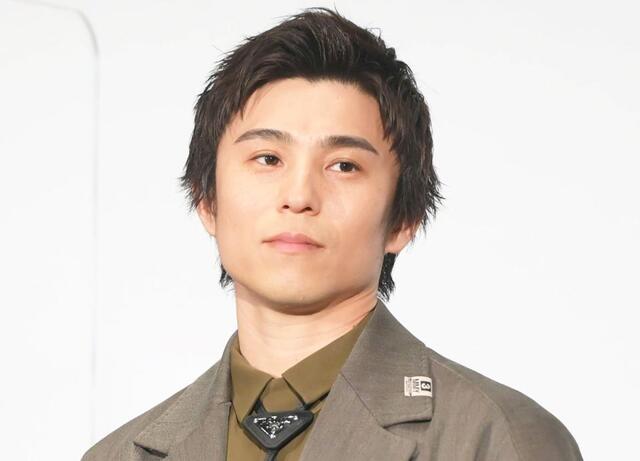 中尾明慶、仲里依紗の紅白を実家で堪能