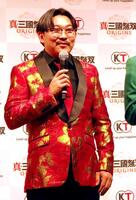 　トークする伊藤俊介