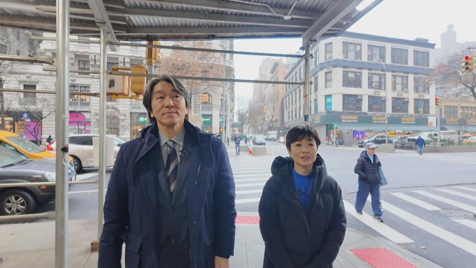 　ニューヨークで対面した松井秀喜氏（左）と有働由美子