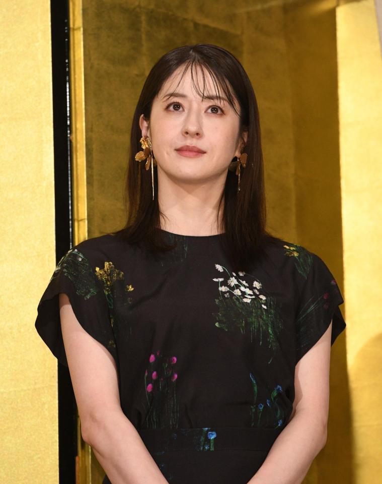 　舞台あいさつに登場した松本若菜