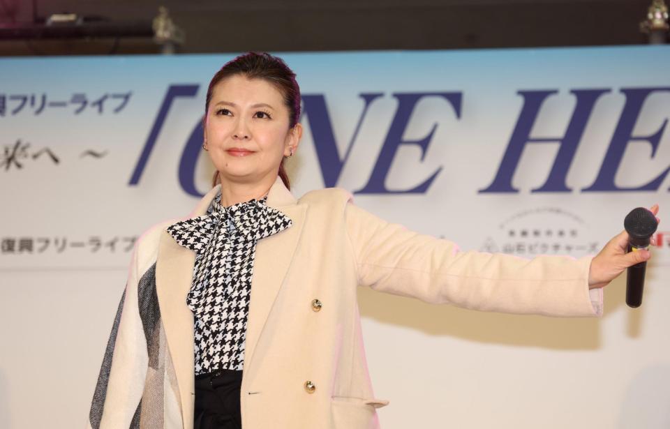 　ＬＩＶＥを行った南野陽子（撮影・中田匡峻）