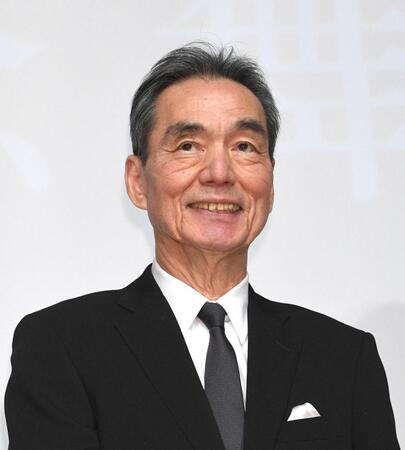 舞台あいさつに登場した長塚京三（撮影・佐々木彰尚）