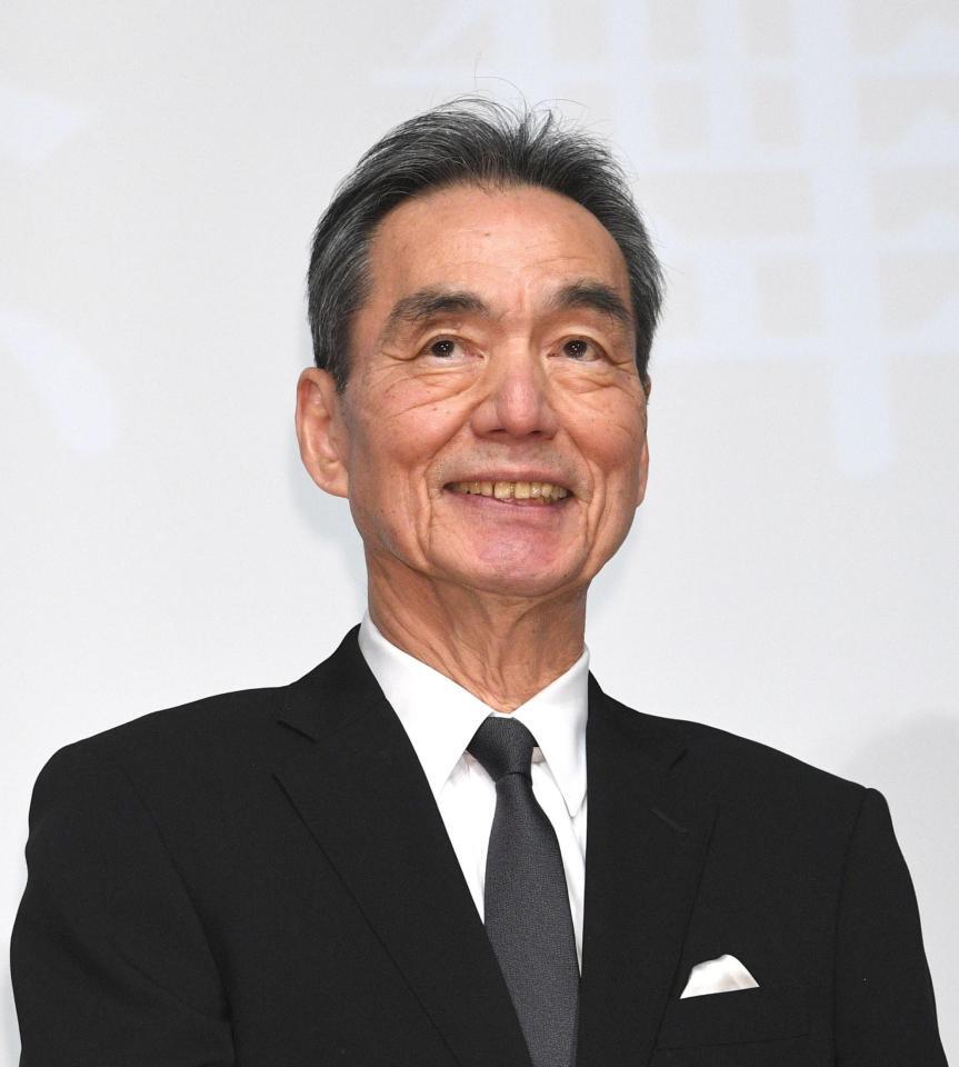 舞台あいさつに登場した長塚京三（撮影・佐々木彰尚）