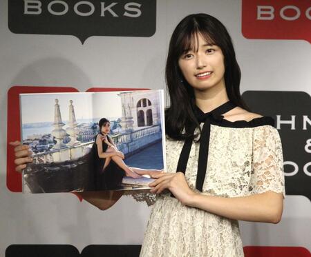 【写真】乃木坂４６五百城茉央「重い」写真集は挑戦の１冊