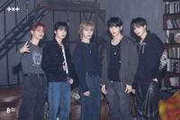 　ＴＸＴ公式Ｘ＠ＴＸＴ＿ｂｉｇｈｉｔｙより（左から）ヨンジュン、テヒョン、ボムギュ、スビン、ヒュニンカイ