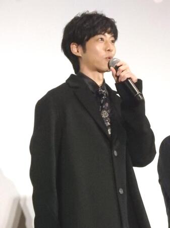 　トークする松坂桃李