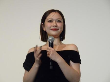 　映画「悪鬼のウイルス」で初主演した村重杏奈