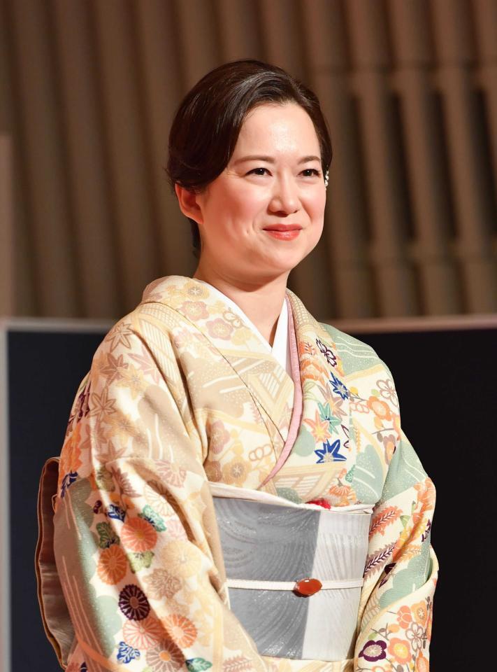 　「必殺仕事人」の会見に出席した和久井映見＝２３年１月