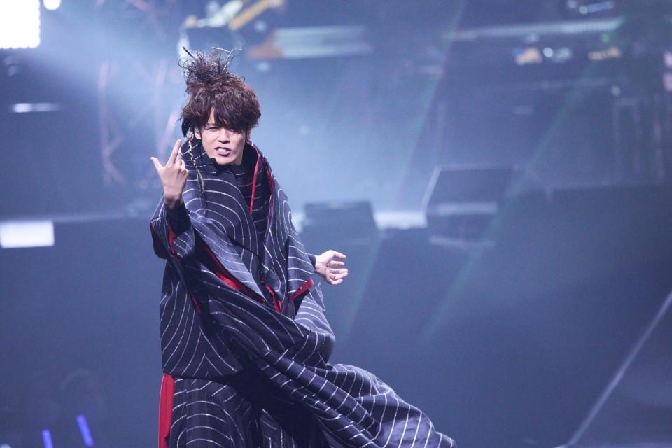 　パフォーマンスを行う宮野真守（提供・山内洋枝）