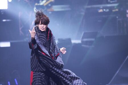 　パフォーマンスを行う宮野真守（提供・山内洋枝）