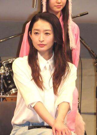 　発表会に出席した島袋寛子