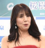 　写真集を発売した桜樹ルイ（撮影・佐々木彰尚）