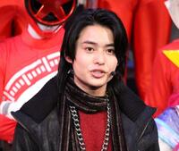 　制作発表に登場した冬野心央