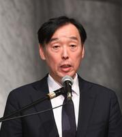 　説明する上野陽一フジテレビ広報局長（撮影・佐々木彰尚）