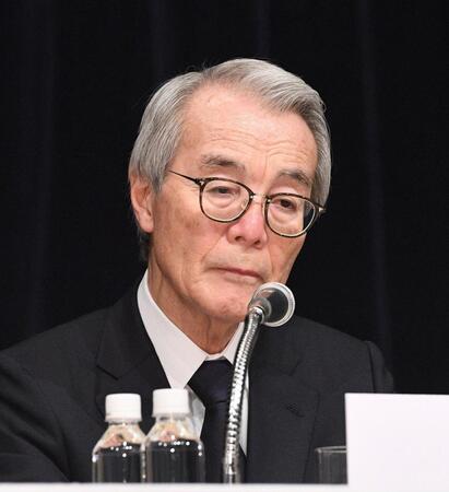 　会見に出席したフジテレビの嘉納修治会長（撮影・佐々木彰尚）