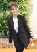 　発表会でＭＣを務めた望月理恵（撮影・西岡正）