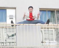 　写真撮影のシミュレーションで驚異的な高さのジャンプをした取材会に出席したケビンス・山口コンボイ