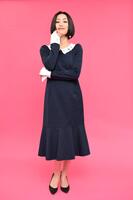 　ポーズをとる酒井法子（撮影・棚橋慶太）