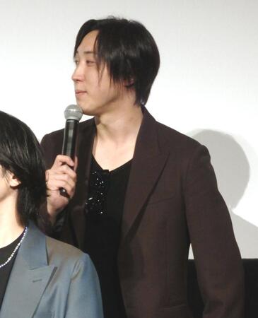 　トークする溝口勇児氏