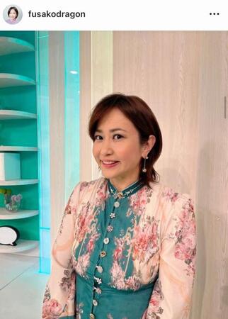 　三輪記子弁護士のインスタグラム＠ｆｕｓａｋｏｄｒａｇｏｎより