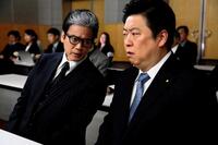 「プライベートバンカー」でパパ活議員を演じた吉田ウーロン太（右）と主演の唐沢寿明（Ｃ）テレビ朝日