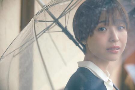 　撮影：三宮幹史／『渡邊渚フォトエッセイ　透明を満たす』（講談社）