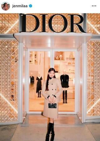 ＤＩＯＲ神宮前店で。長谷川ミラのインスタグラム＠ｊｅｎｍｉｌａａより