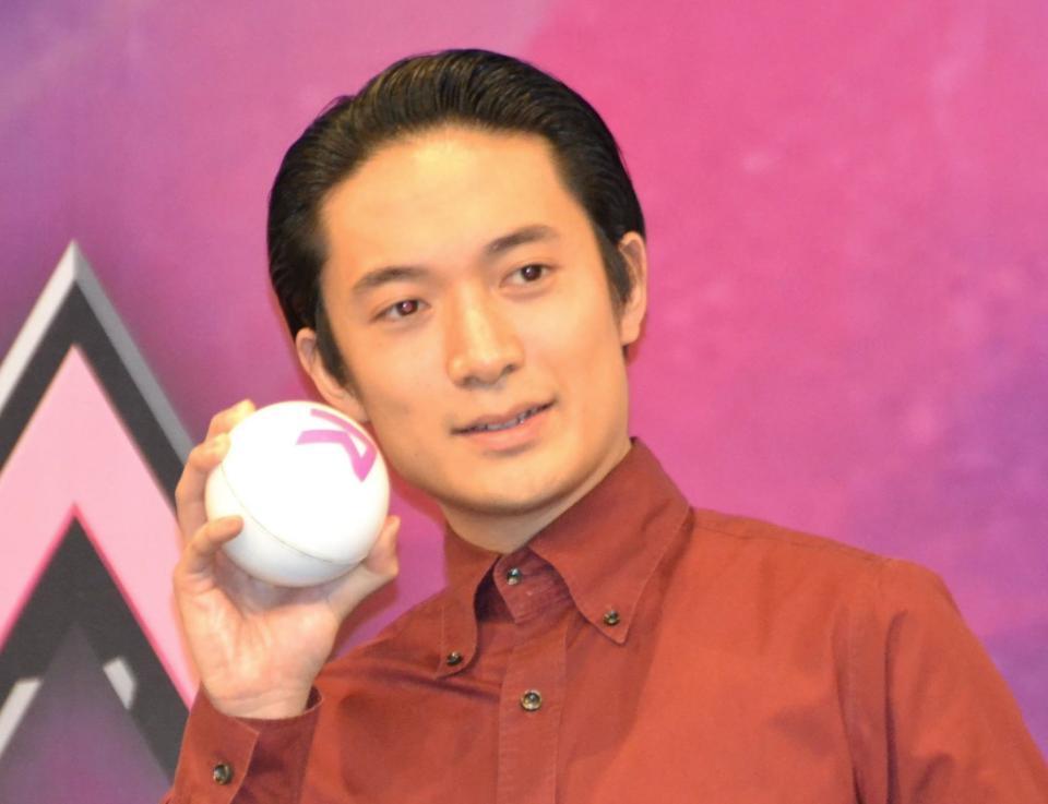 　「Ｒ－１グランプリ２０２５」準決勝＆決勝進出者発表会見に登場した友田オレ