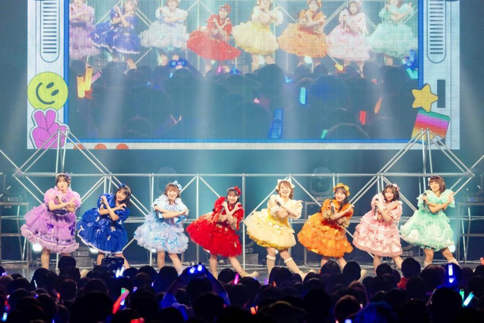 　パフォーマンスするＣＵＴＩＥ　ＳＴＲＥＥＴ