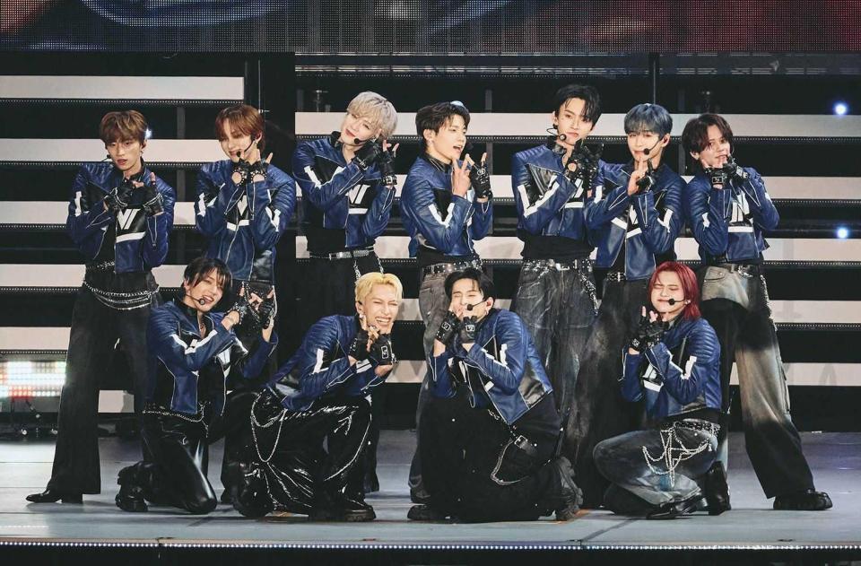 　「ＬＡＰＯＳＴＡ　２０２５」に出演したＩＮＩ　ⓒＬＡＰＯＮＥ　ＥＮＴＥＲＴＡＩＮＭＥＮＴ