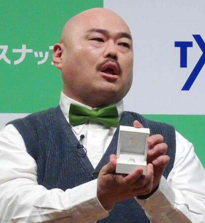 　元恋人に手渡そうとした指輪を持参したクロちゃん