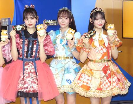 　取材会に出席した（左から）立花琴未、真中まな、鎮西寿々歌
