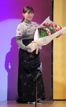 　プレゼンターとして登場した伊藤沙莉（撮影・棚橋慶太）