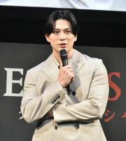 　イベントに登場した新田真剣佑