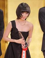 　新人賞を受賞した趣里（撮影・棚橋慶太）